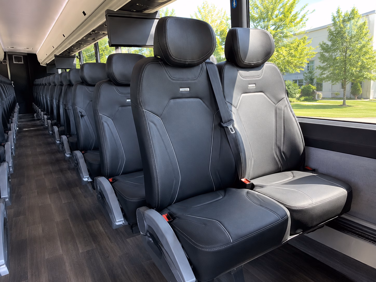 longviewcharterbuscompany com makes finding long distance transportation for uil events and school trips simple