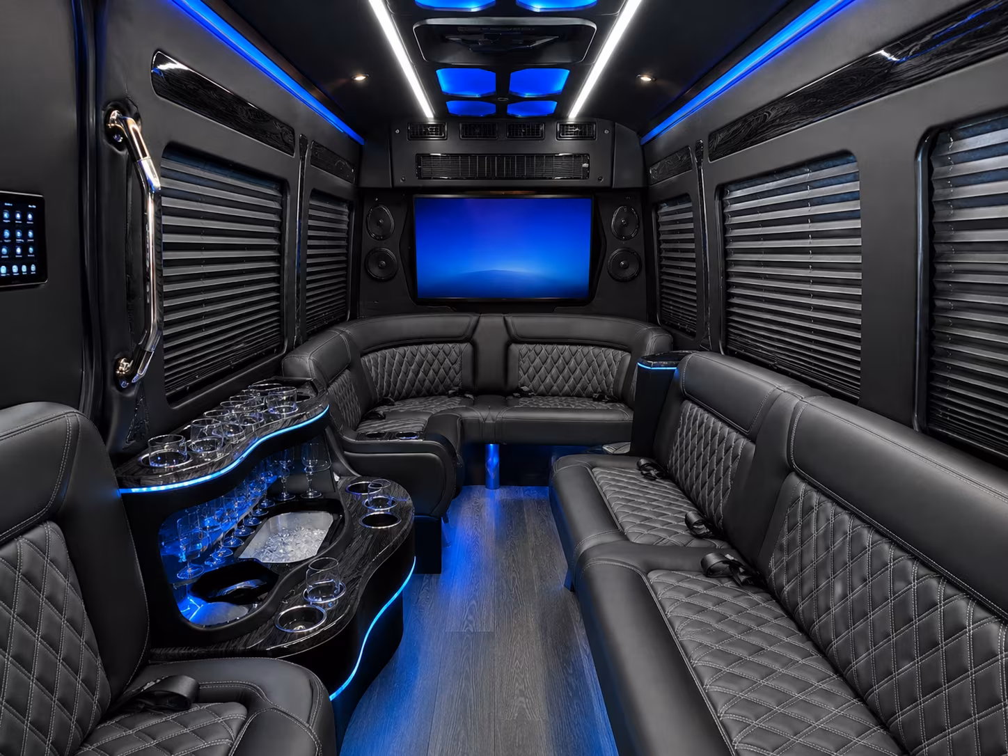longviewcharterbuscompany com makes it easy to get your group to the cowan center in tyler