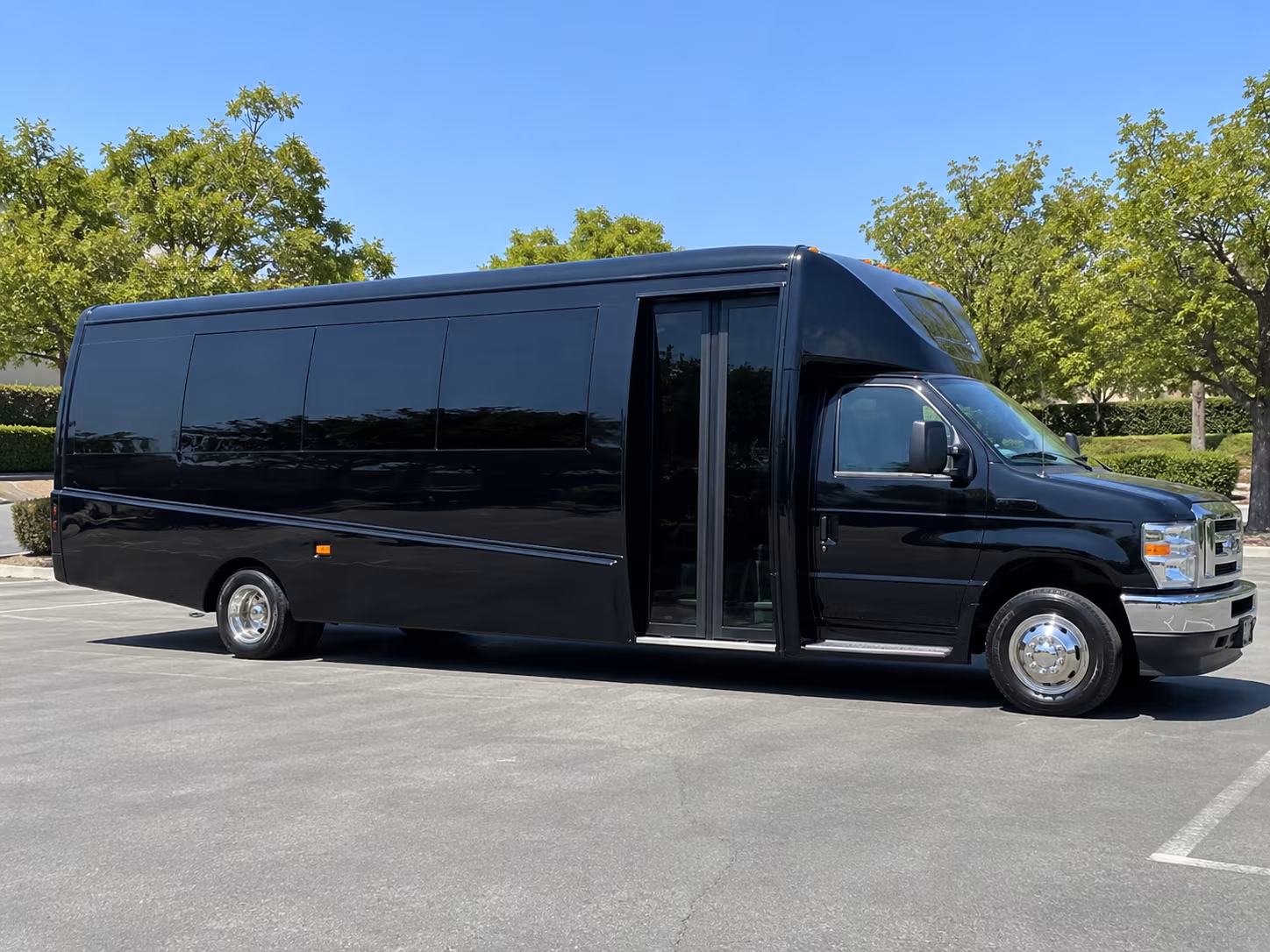 texarkana charter bus rentals for teams and fans traveling to away games