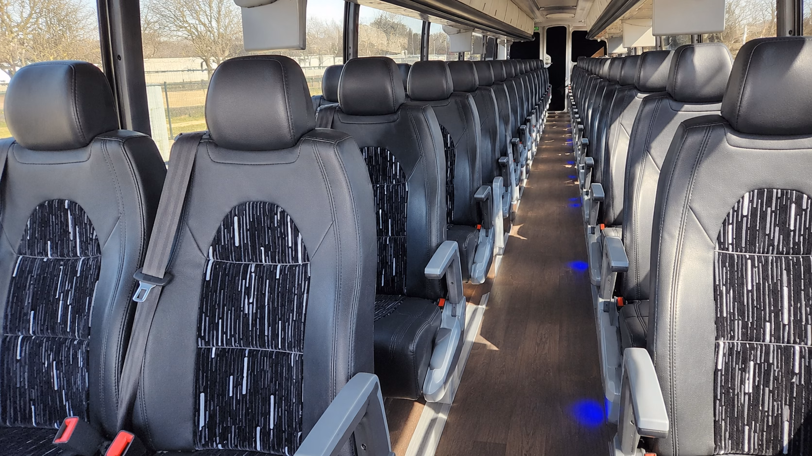 tyler comfortable charter buses for government military personnel